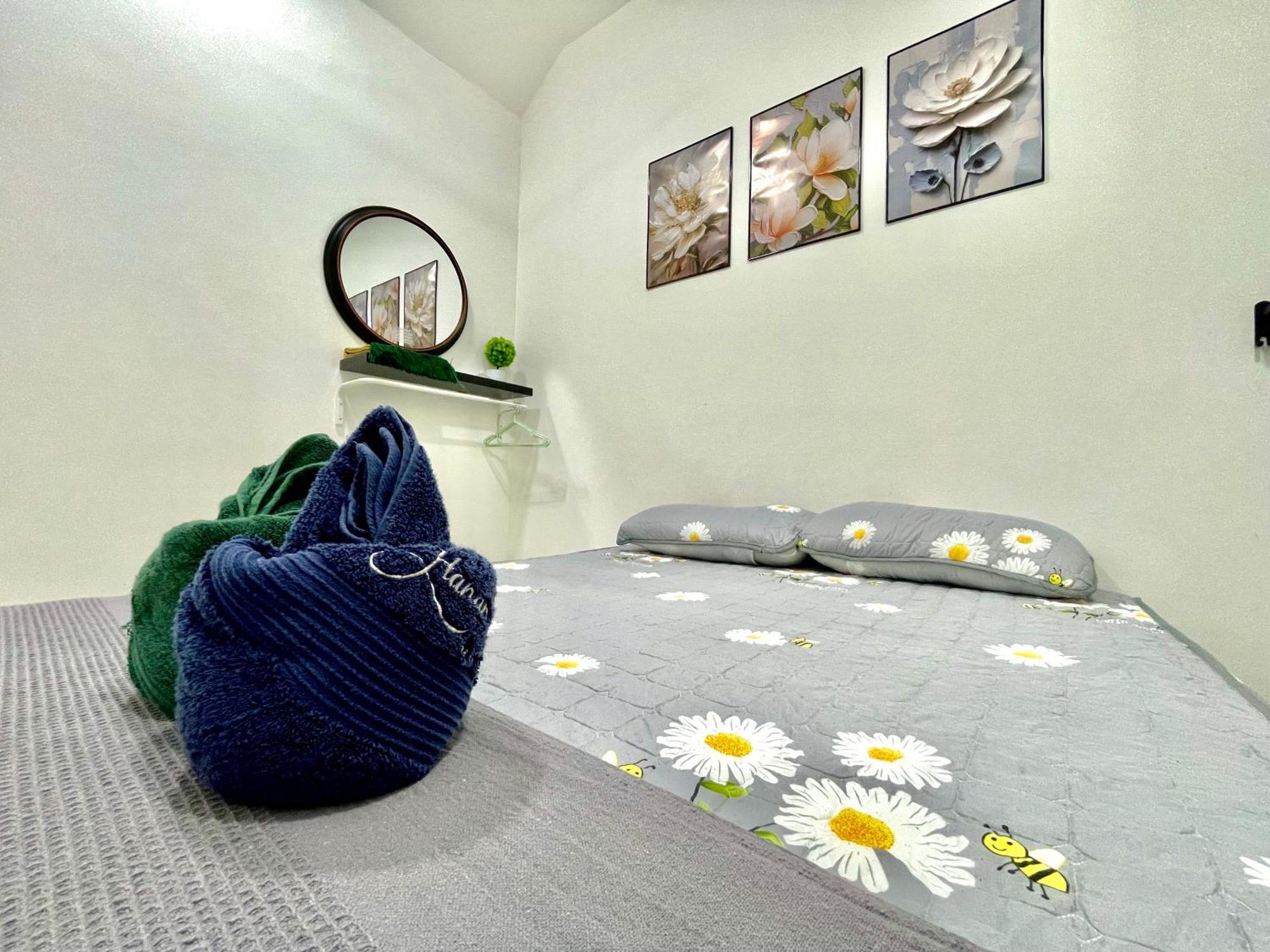 Hanan Homestay Klebang Ipoh With A View Of Mount Korbu, For Musl!M Only!! Exteriör bild